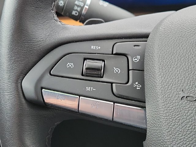 Certified 2024 Cadillac XT4 Premium Luxury AWD/4WD image 30