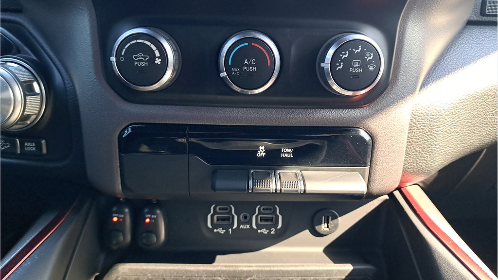 Used 2019 RAM 1500 Rebel AWD/4WD image 20