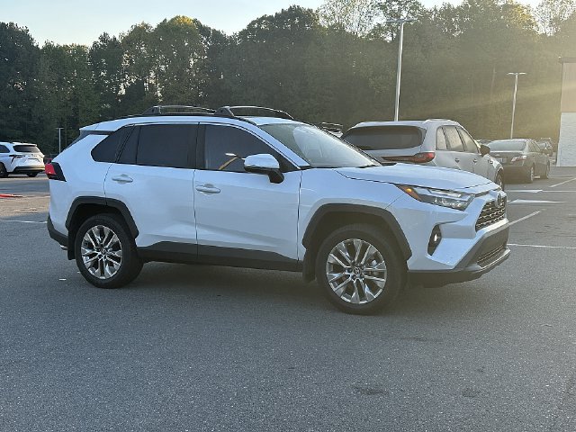 Used 2025 Toyota RAV4 XLE Premium FWD image 9