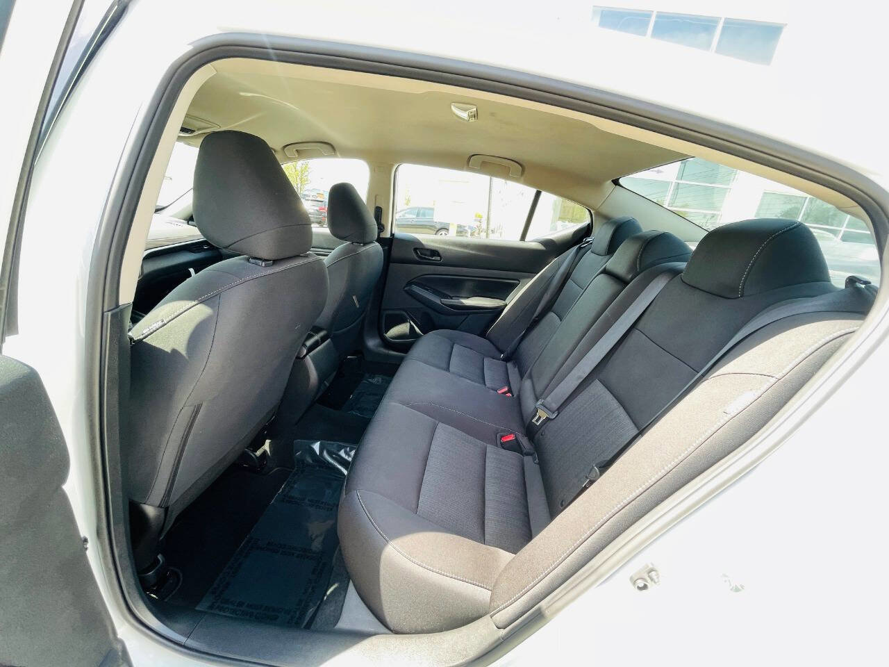 Used 2025 Nissan Altima 2.5 SV image 21