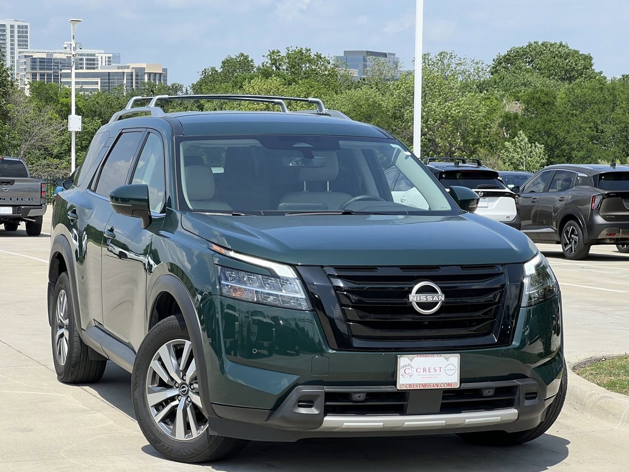 Certified 2024 Nissan Pathfinder SL w/ Black Appearance Package image 2