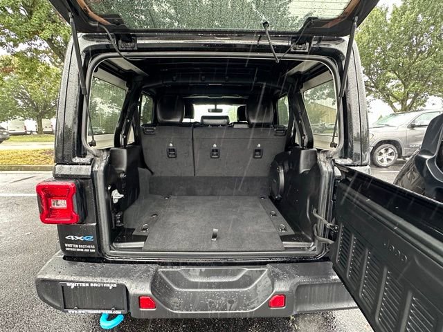 Used 2022 Jeep Wrangler Unlimited Sahara w/ Cold Weather Group image 15