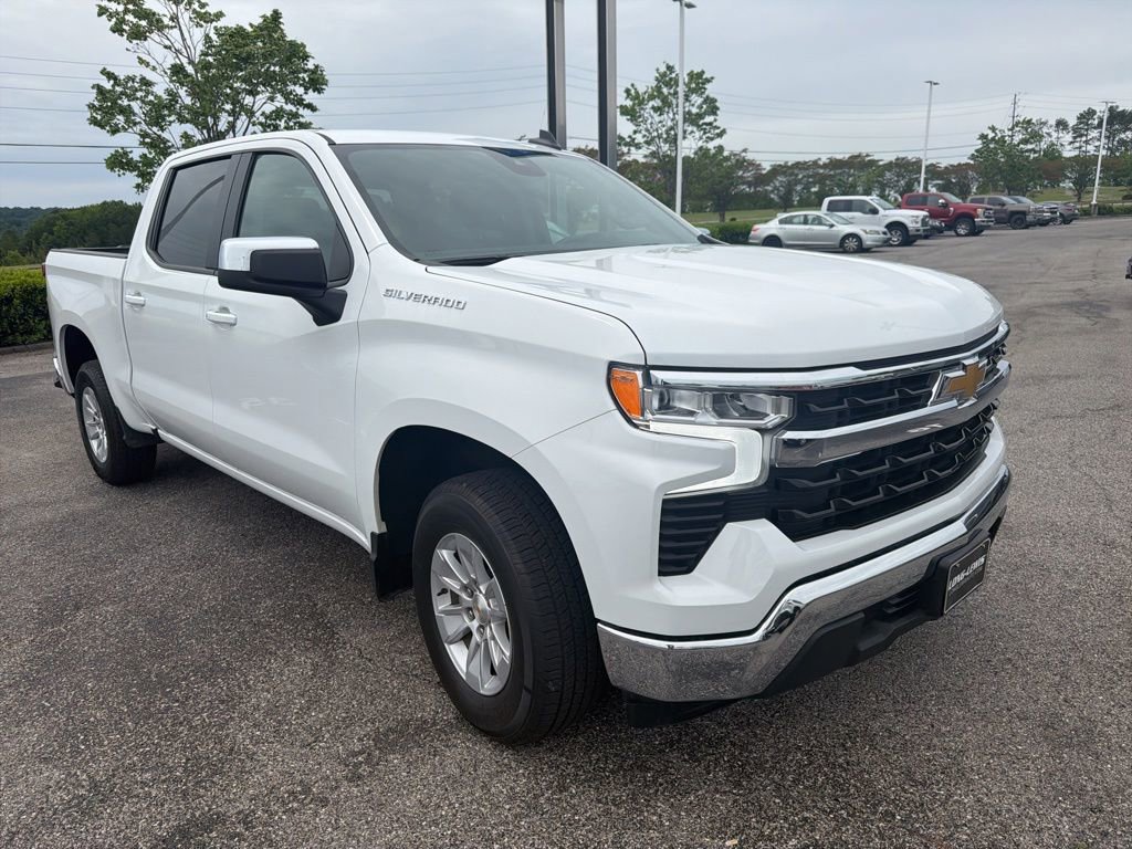 Used 2025 Chevrolet Silverado 1500 LT RWD image 8