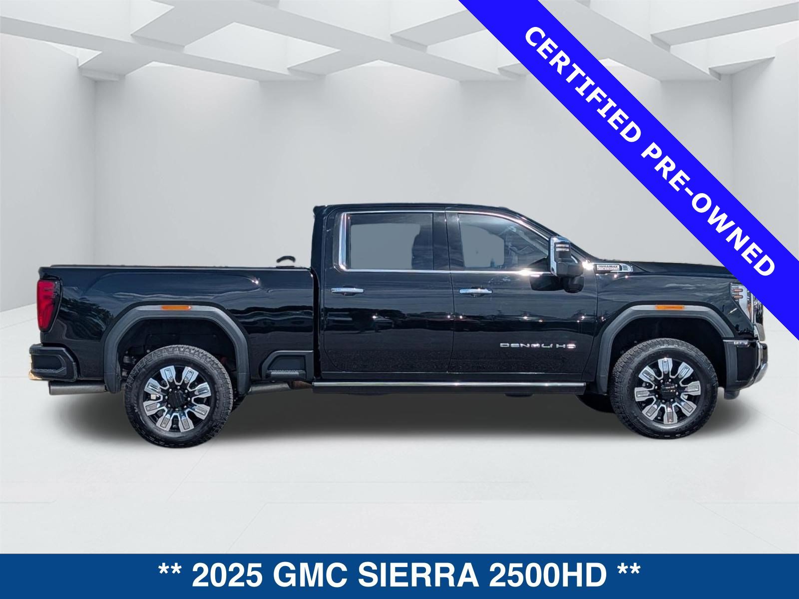 Used 2025 GMC Sierra 2500 Denali w/ Denali Reserve Package AWD/4WD image 3