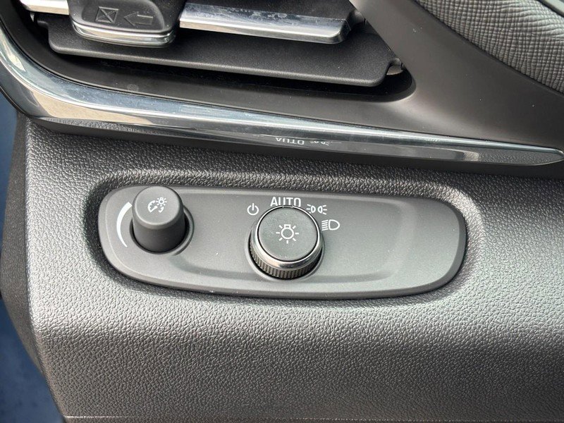 Used 2025 Buick Envista Preferred w/ Convenience I Package image 16