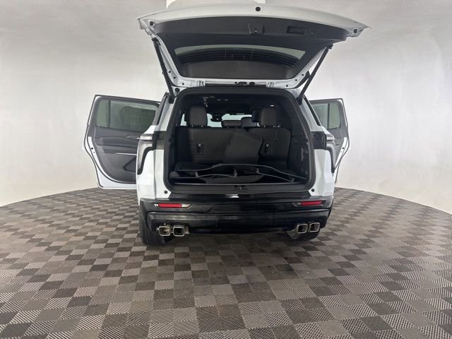Used 2026 Chevrolet Traverse RS w/ LPO, Floor Liner Package image 17