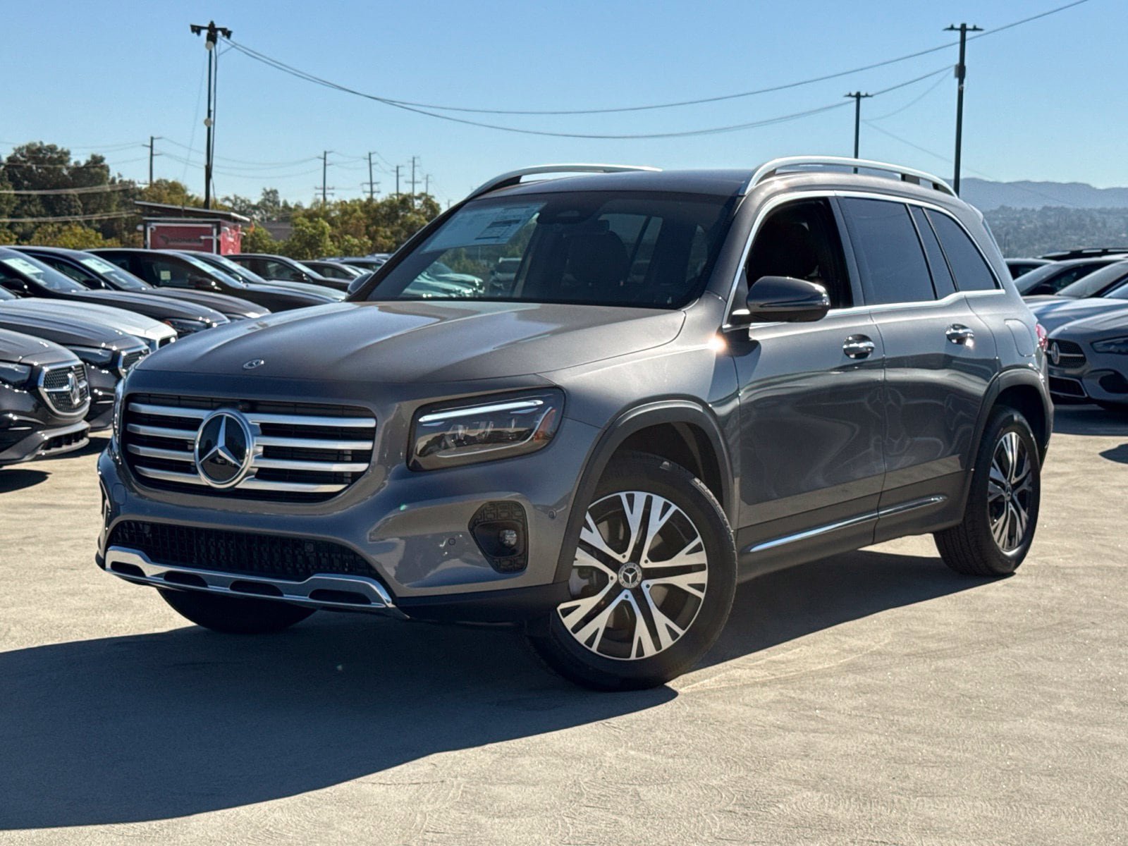 New 2026 Mercedes-Benz GLB 250 4MATIC image 2