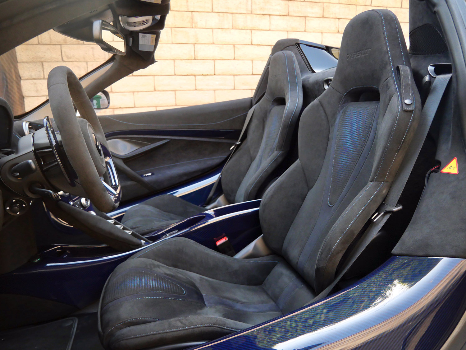 Used 2022 McLaren 765LT RWD image 17