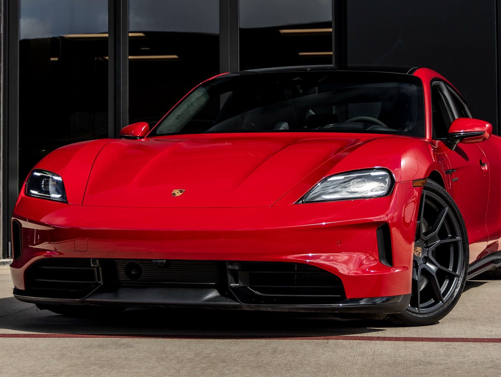 Used 2025 Porsche Taycan GTS image 7