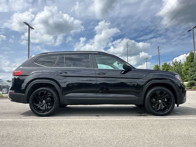 Used 2023 Volkswagen Atlas SE w/ Black Wheel Package AWD/4WD image 3
