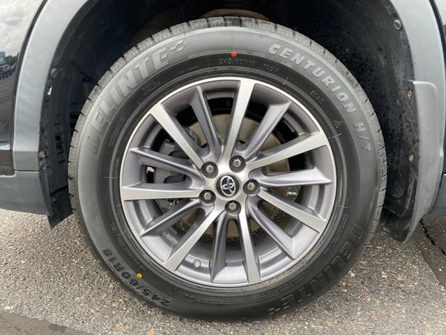 Used 2019 Toyota Highlander XLE AWD/4WD image 22