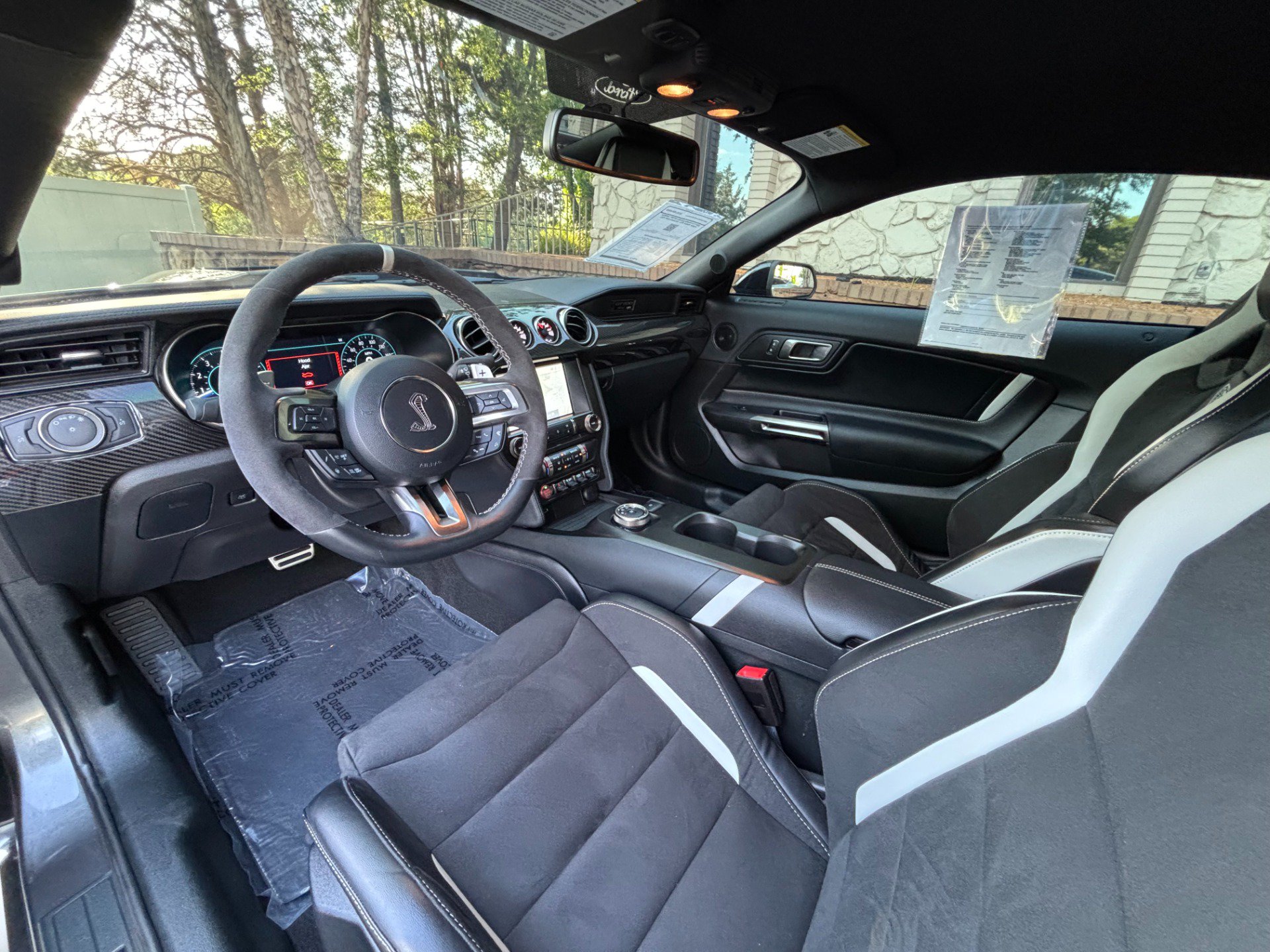 Used 2020 Ford Mustang Shelby GT500 w/ Carbon Fiber Track Pack RWD image 23