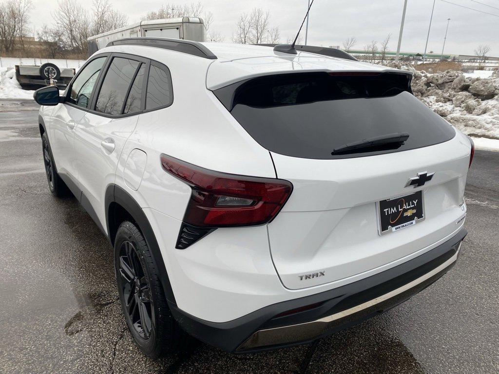 Used 2024 Chevrolet Trax ACTIV w/ Driver Confidence Package image 6