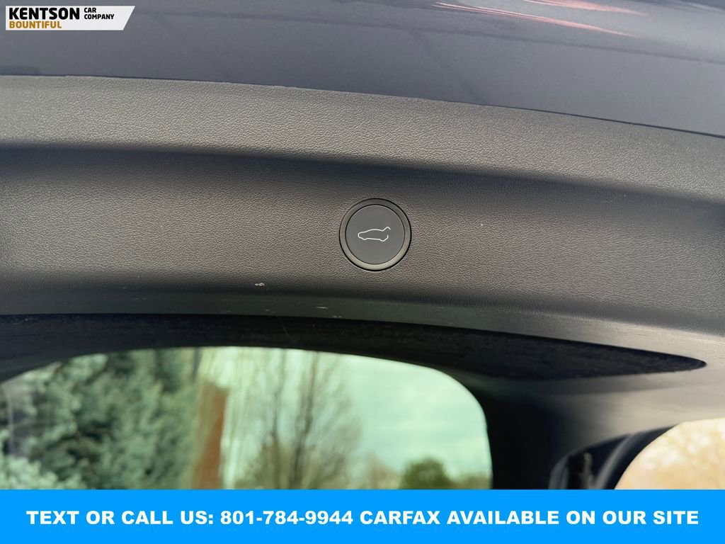 Used 2023 Tesla Model Y Long Range image 35