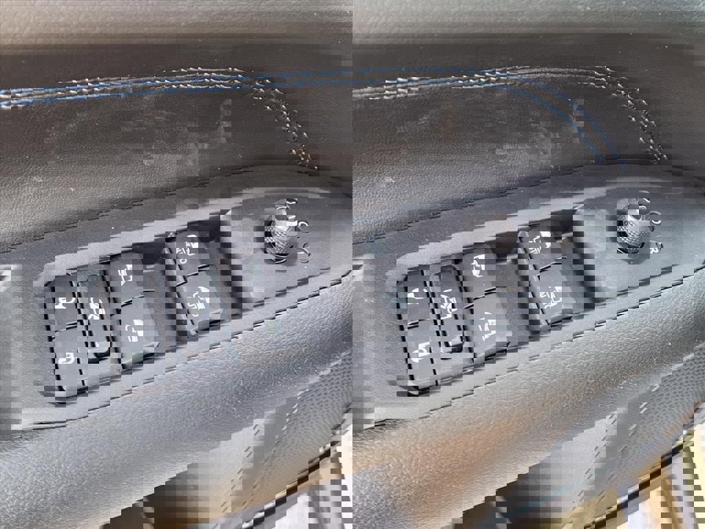 New 2026 Jeep Compass Altitude image 10