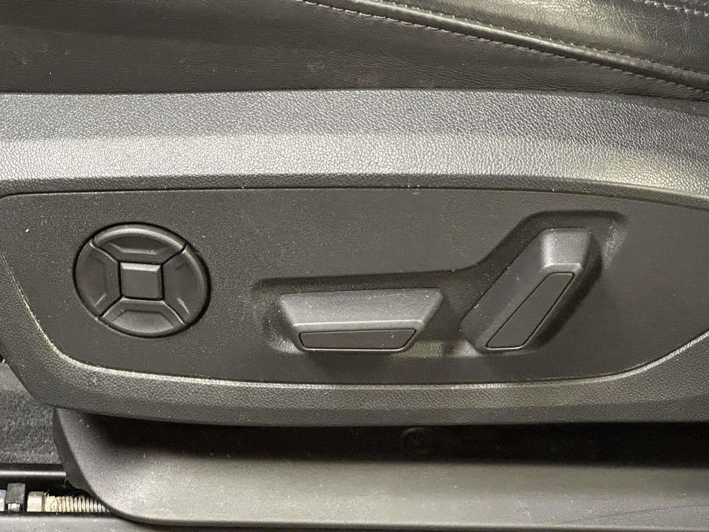 Used 2023 Audi Q3 2.0T Premium Plus w/ Premium Plus Package image 14