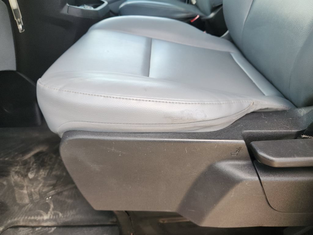 Used 2019 Ford Transit 250 138 RWD image 24