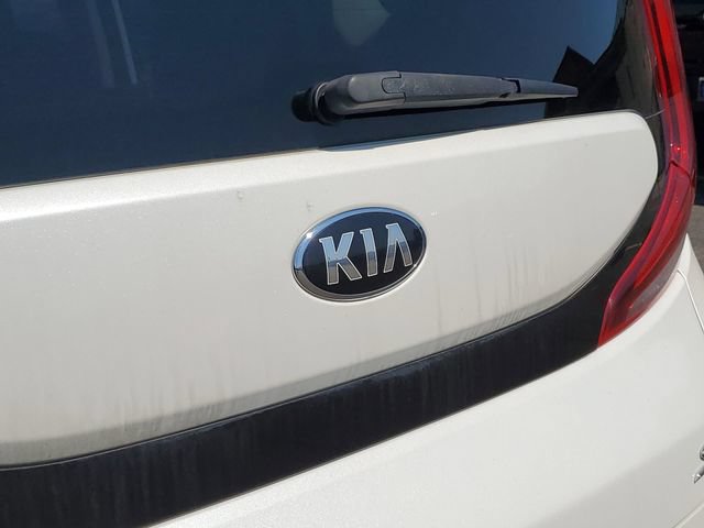 Used 2020 Kia Soul S FWD image 28