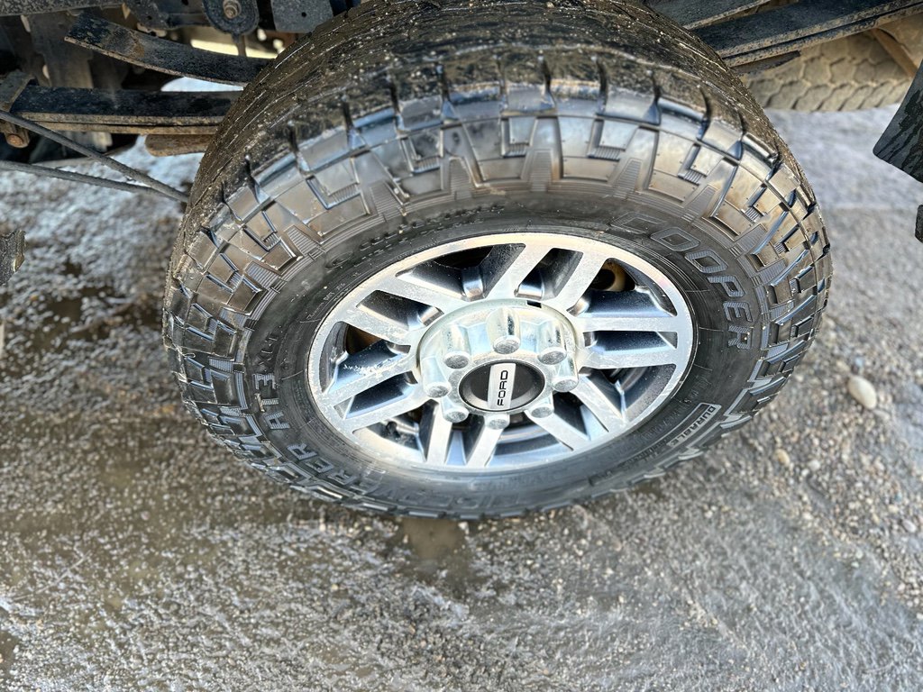 Used 2017 Ford F250 Lariat w/ Lariat Value Package image 27