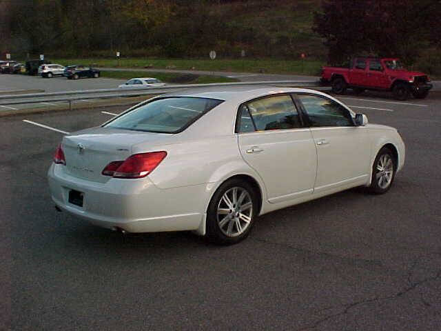Used 2006 Toyota Avalon Limited image 6