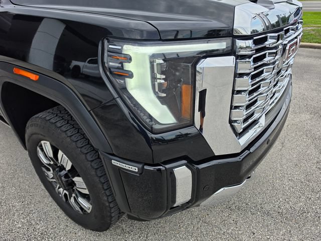 Used 2024 GMC Sierra 2500 Denali w/ Denali Reserve Package AWD/4WD image 9