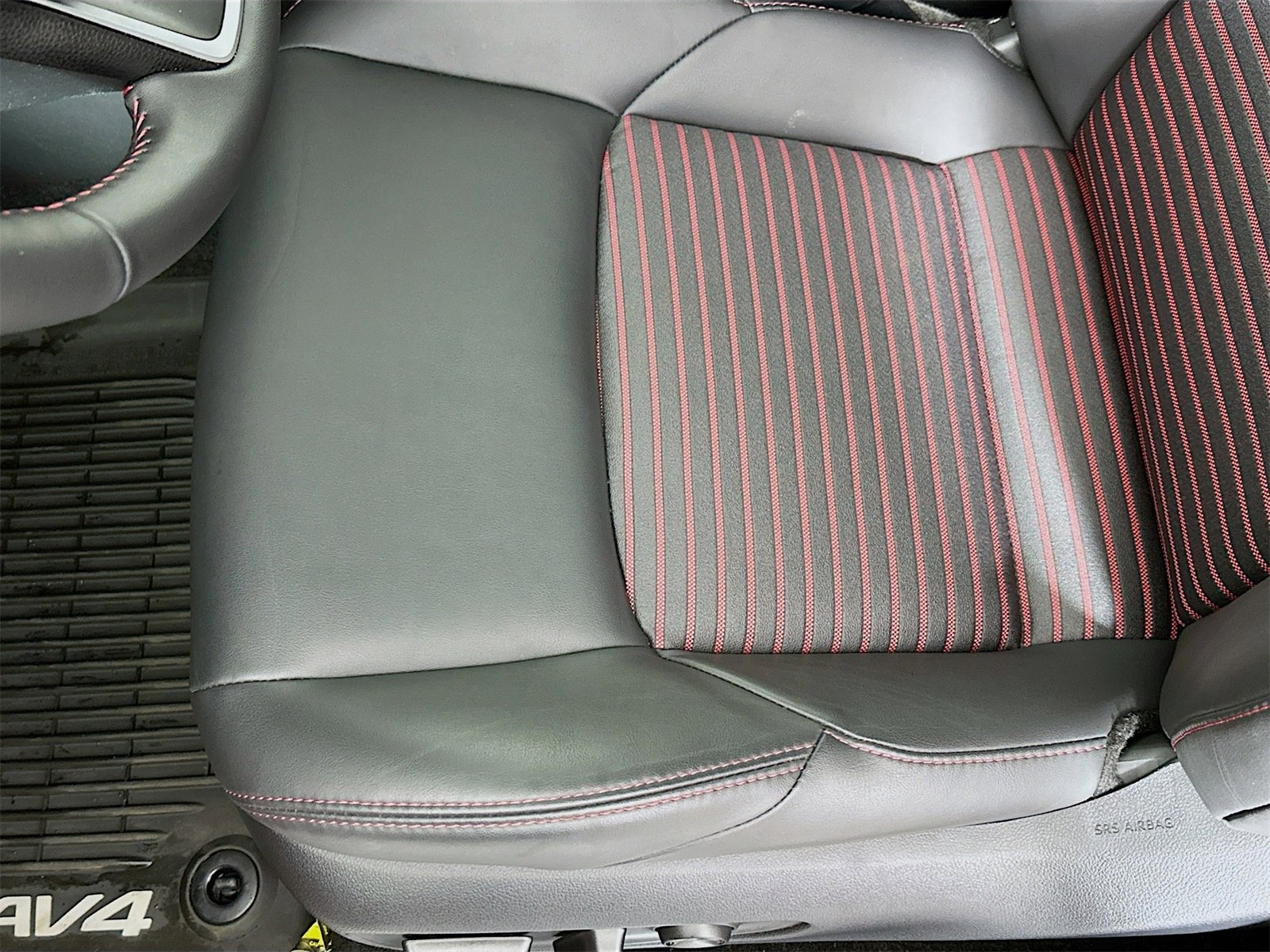 Certified 2025 Toyota RAV4 XSE w/ Weather Package image 20