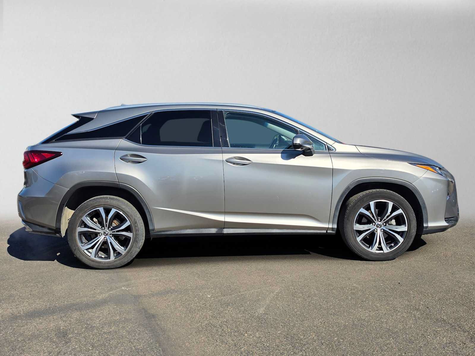 Used 2018 Lexus RX 350 FWD w/ Premium Package image 2