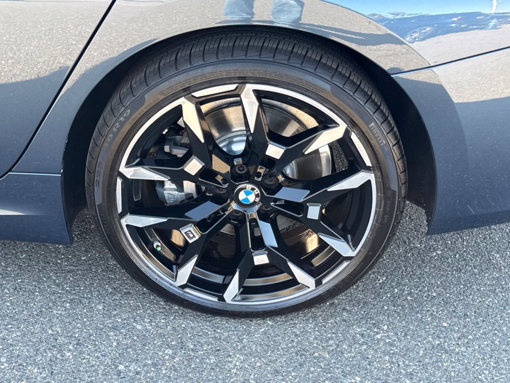 Used 2026 BMW 330i Sedan w/ M Sport Package RWD image 12