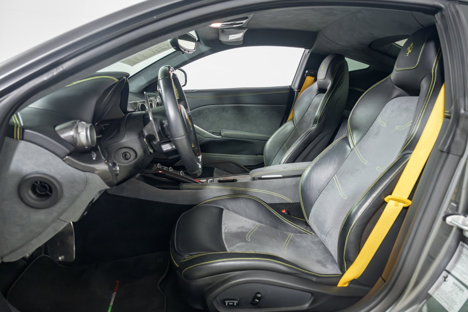 Used 2016 Ferrari F12 Berlinetta RWD image 14