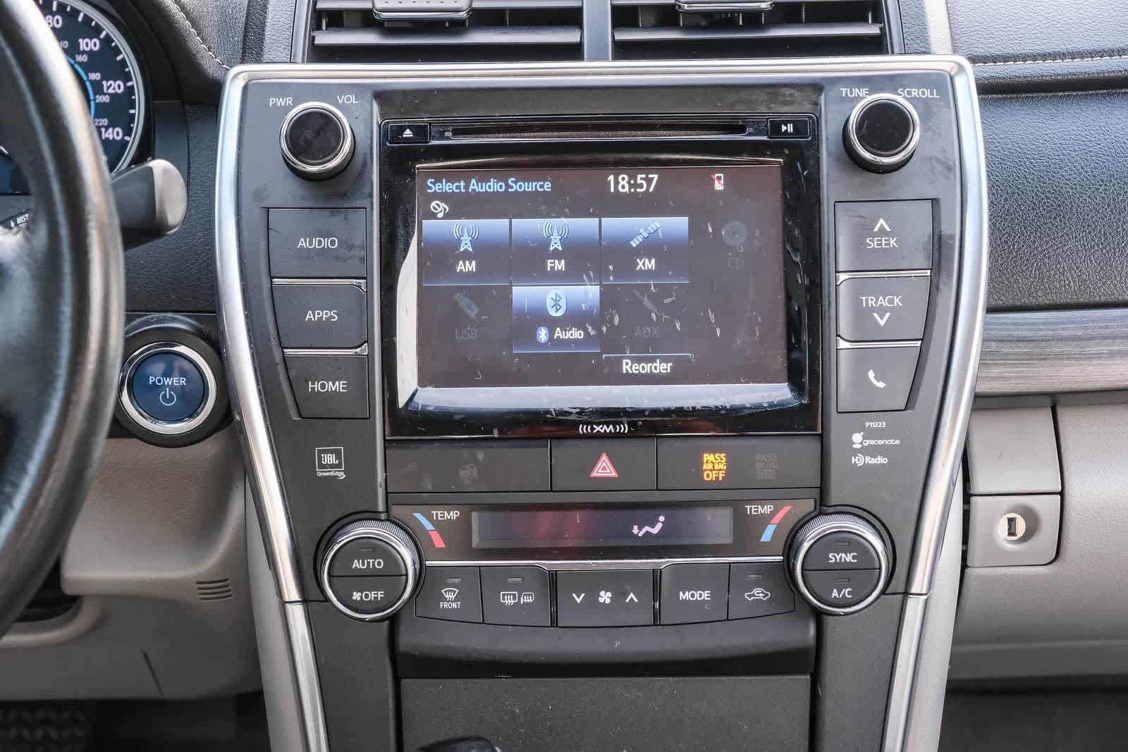 Used 2017 Toyota Camry XLE w/ Moonroof Package FWD image 14