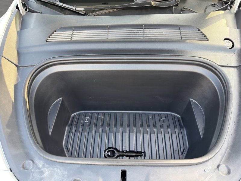 Used 2022 Tesla Model Y Long Range image 20