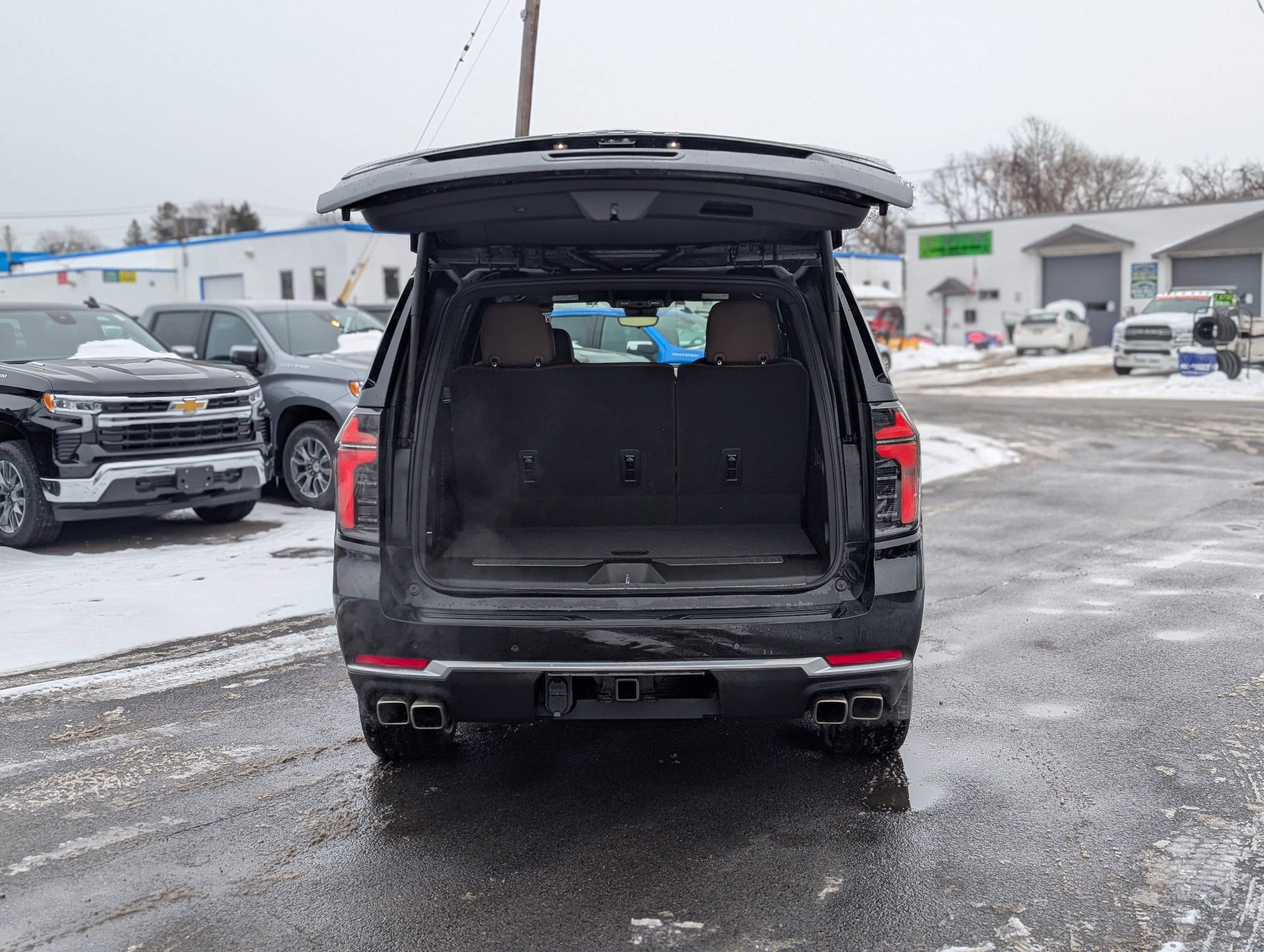 Used 2025 Chevrolet Tahoe High Country image 44