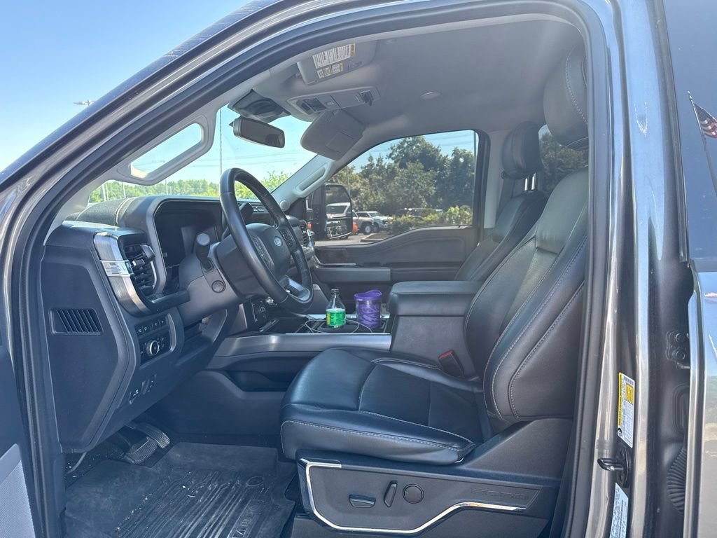 Used 2023 Ford F250 Lariat w/ Lariat Ultimate Package AWD/4WD image 6