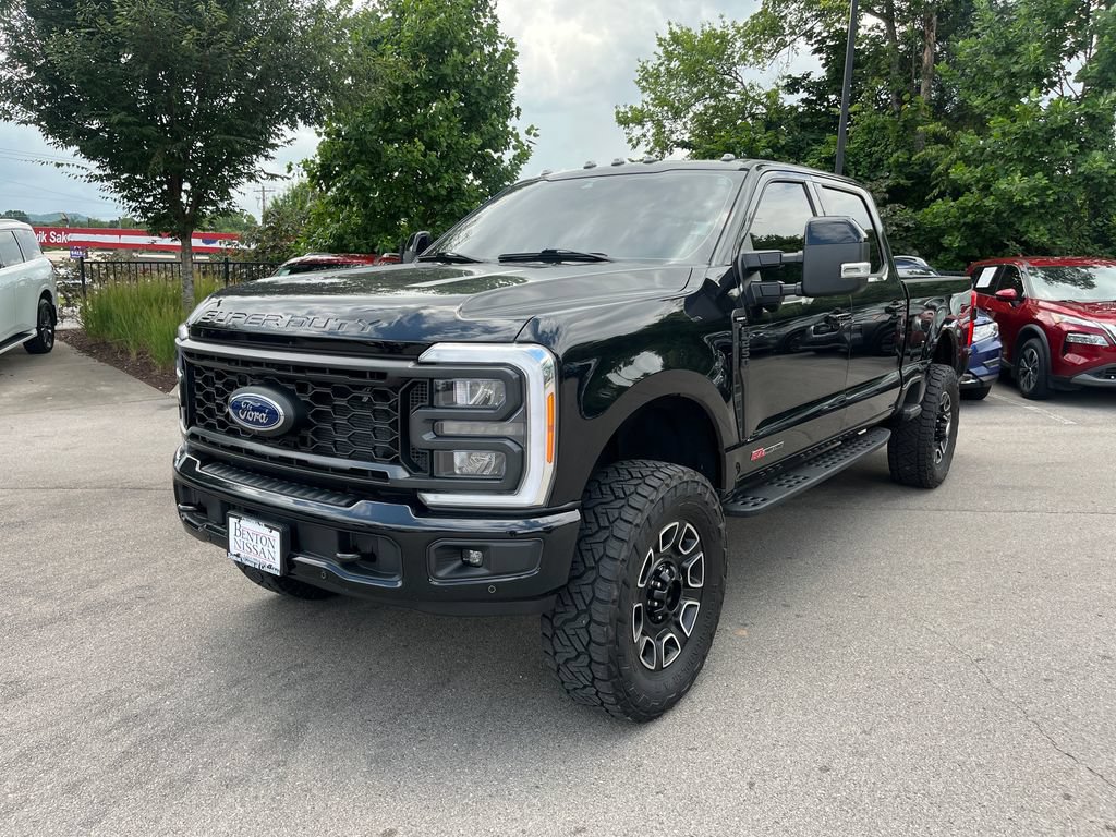 Used 2023 Ford F250 Lariat w/ Lariat Ultimate Package AWD/4WD image 4