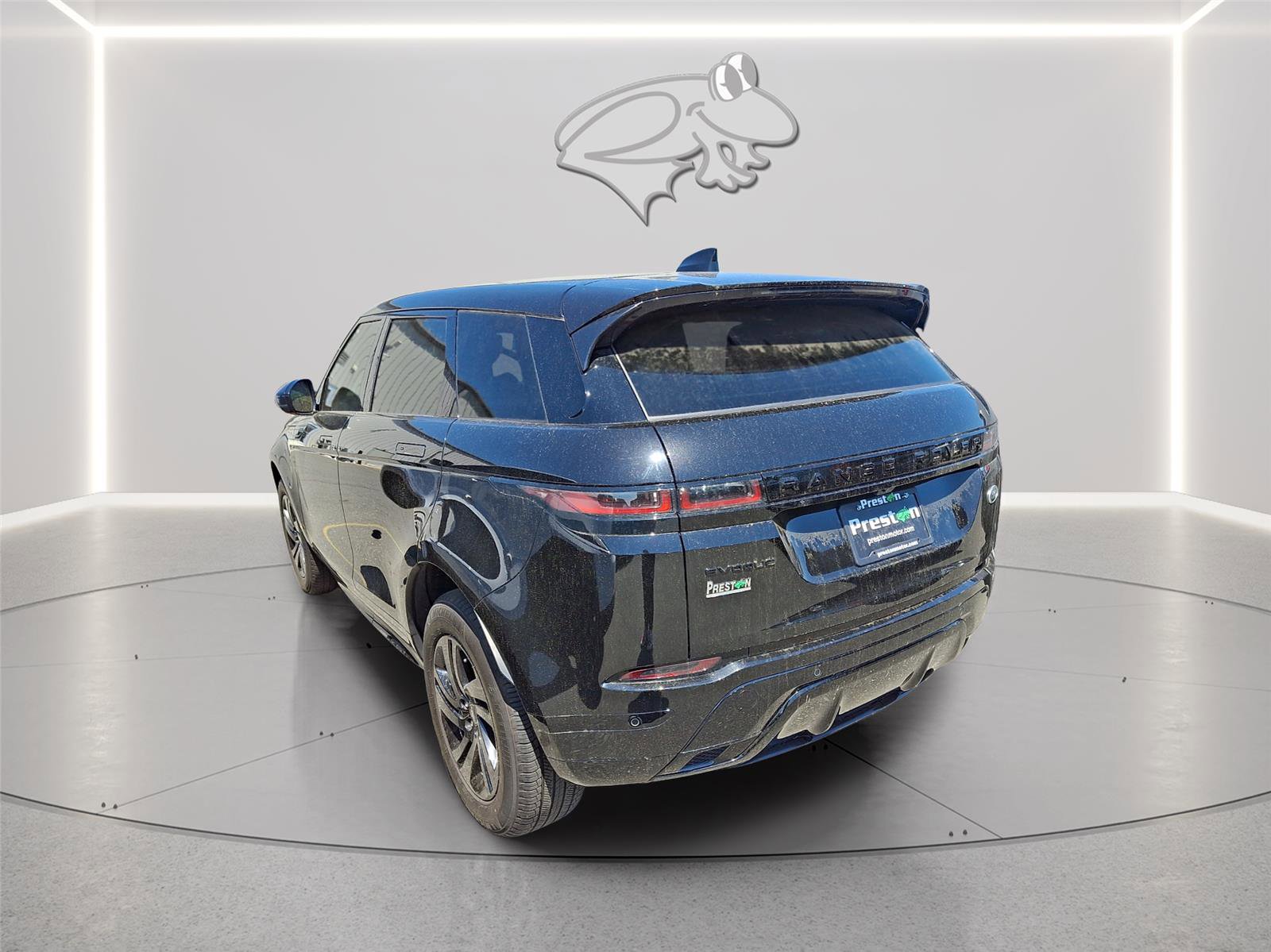 Used 2023 Land Rover Range Rover Evoque R-Dynamic S AWD/4WD image 9