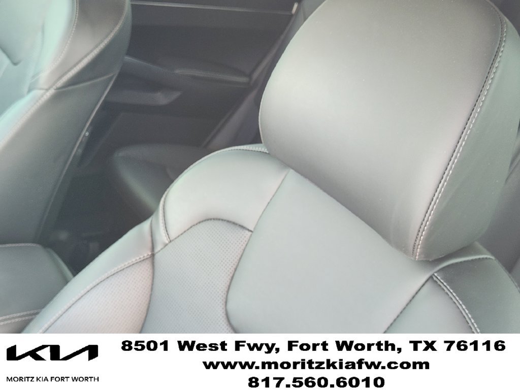 Certified 2025 Kia Sorento EX FWD image 17