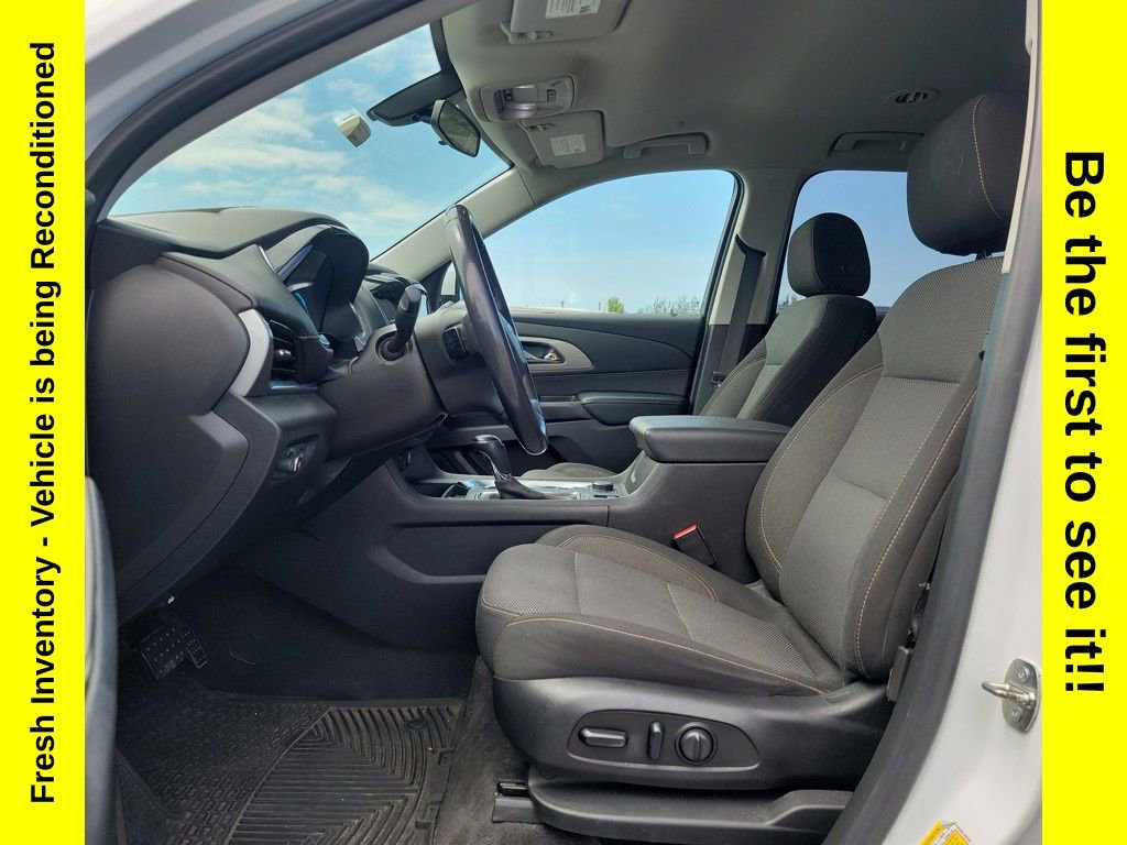 Used 2019 Chevrolet Traverse LT image 9