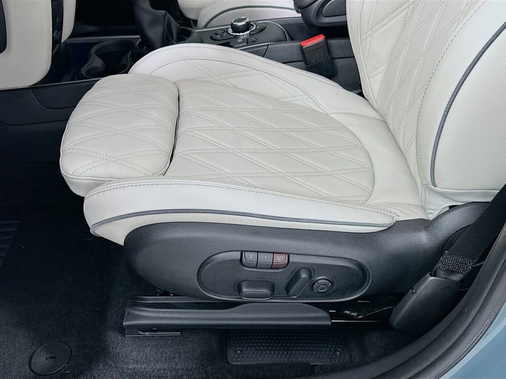 Used 2023 MINI Cooper Countryman SE w/ Storage Package image 20