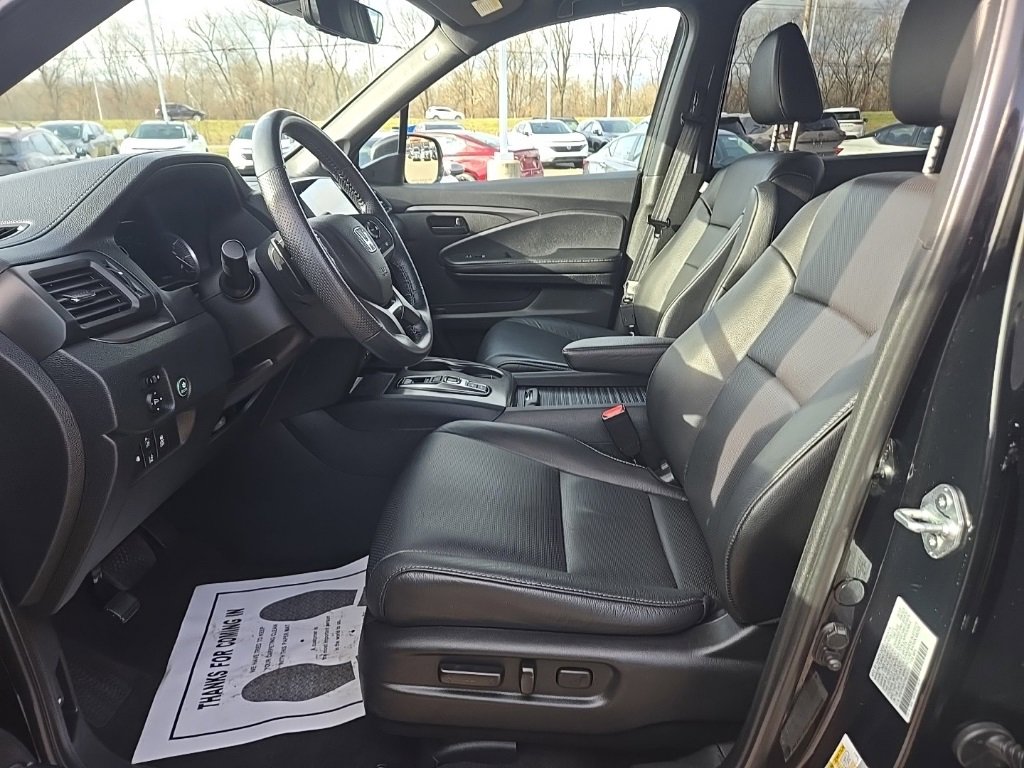 Used 2023 Honda Passport EX-L image 9