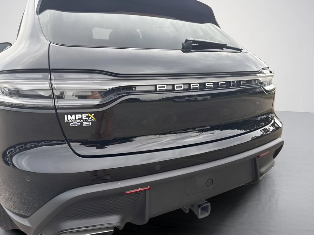 Used 2022 Porsche Macan AWD/4WD image 5
