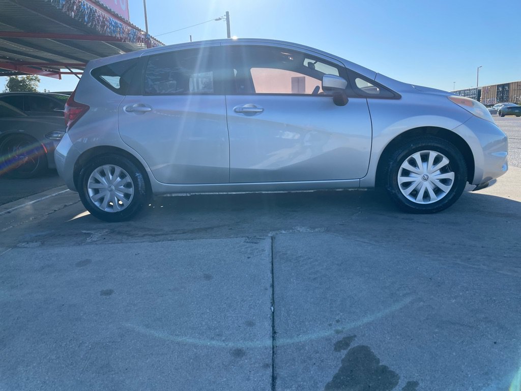 Used 2016 Nissan Versa Note SV FWD image 9