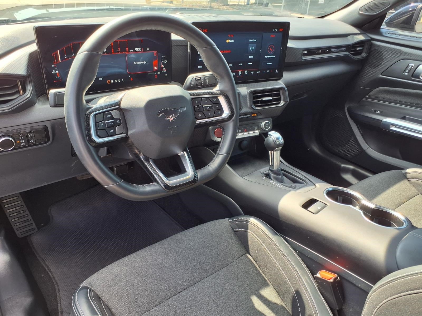 Used 2025 Ford Mustang Coupe RWD image 12