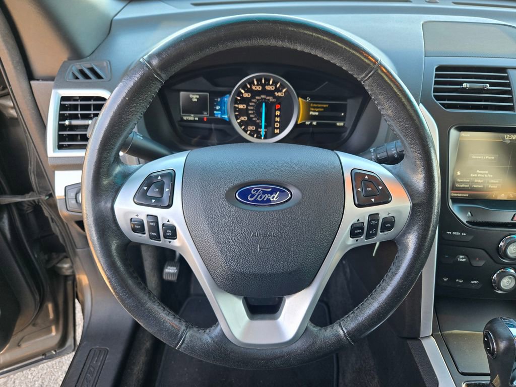 Used 2015 Ford Explorer XLT w/ Equipment Group 202A image 42