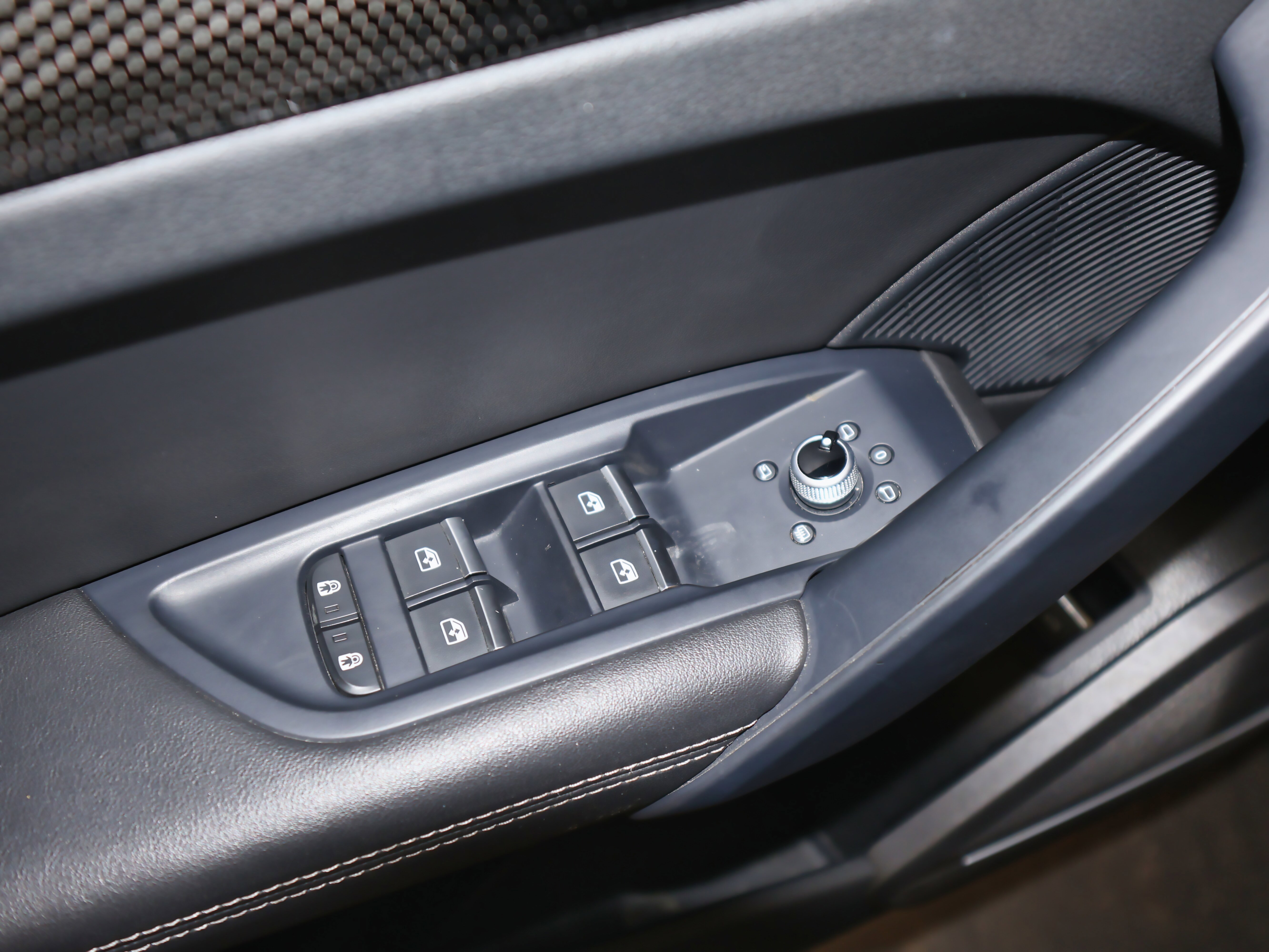 Used 2022 Audi SQ5 Premium Plus image 22