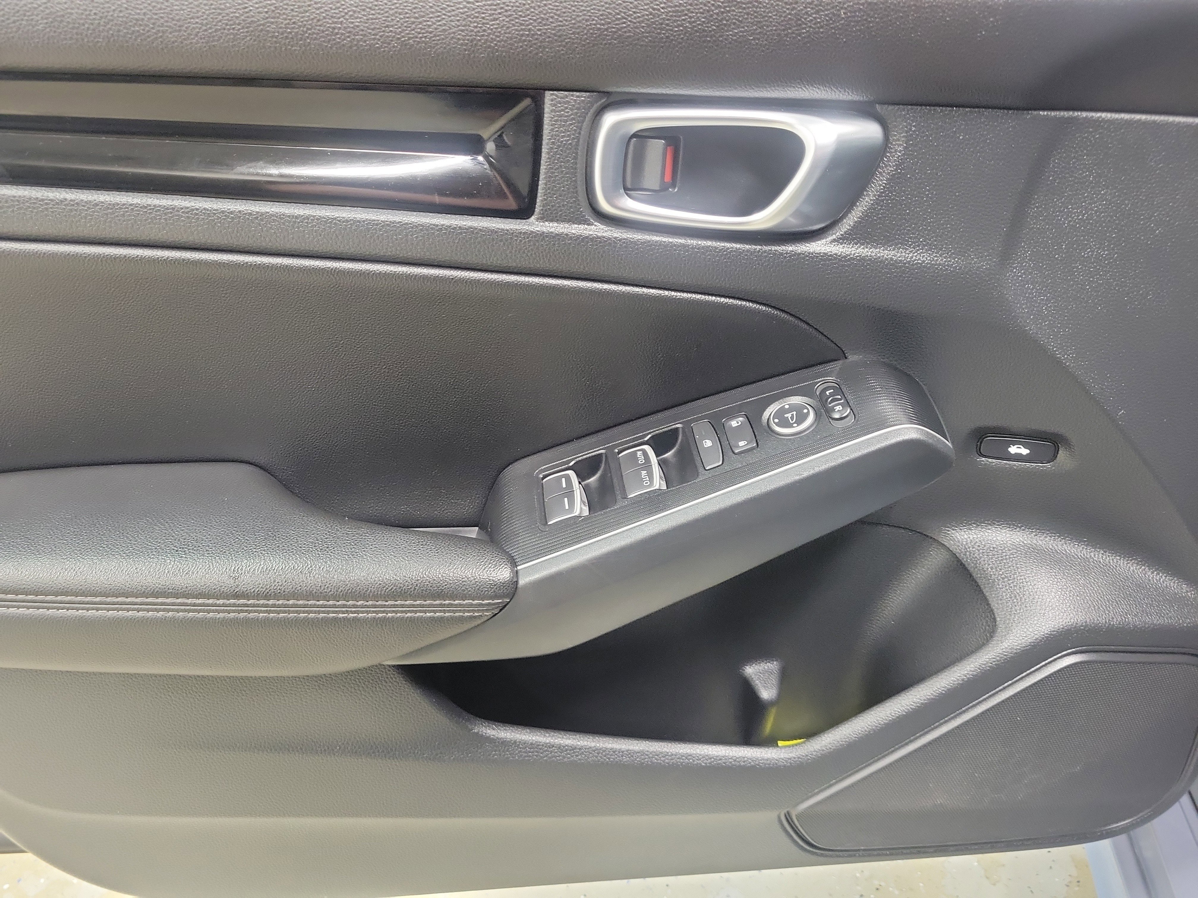Used 2022 Honda Civic Touring image 21