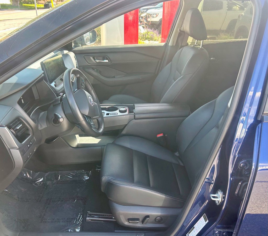 Used 2025 Nissan Rogue SL w/ Tech Package AWD/4WD image 8