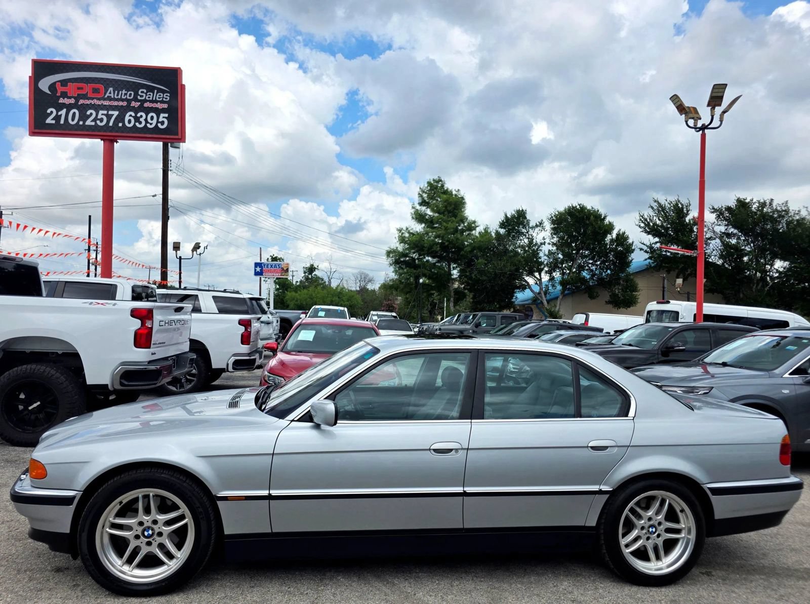 Used 2000 BMW 740i RWD image 5