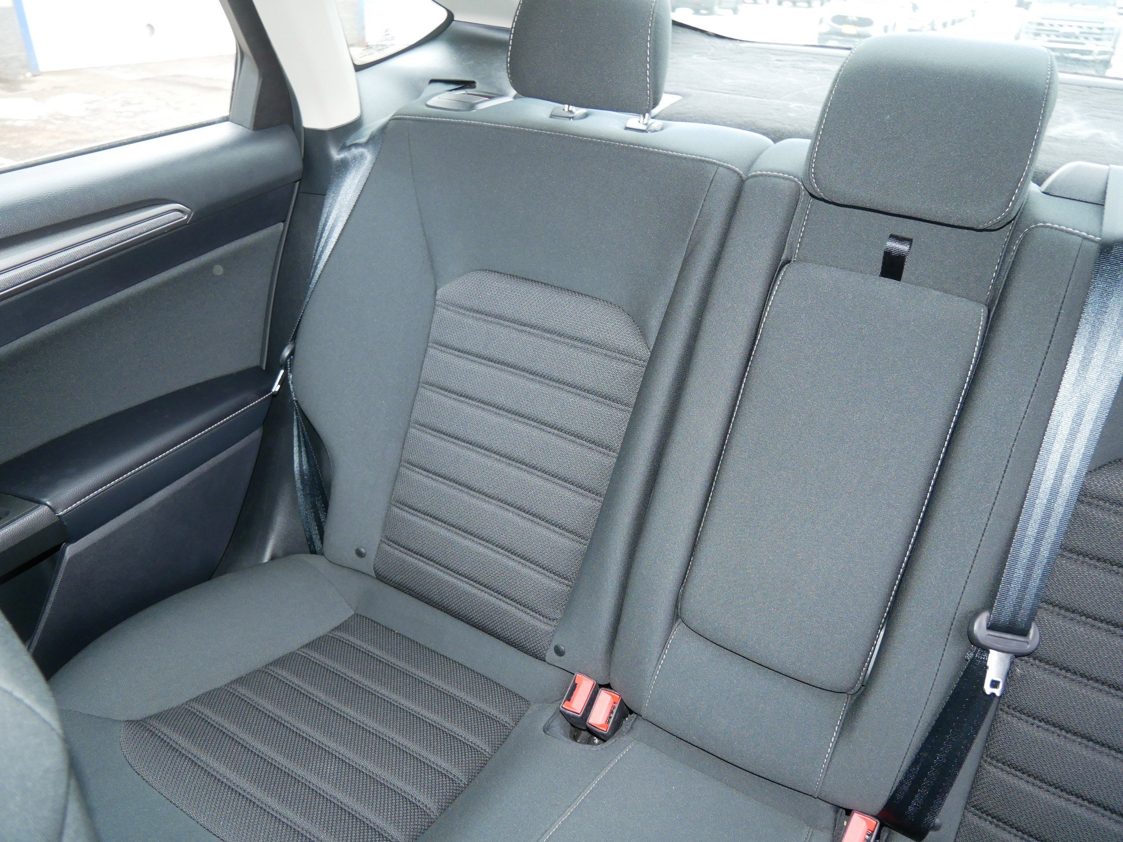 Used 2020 Ford Fusion SE image 13