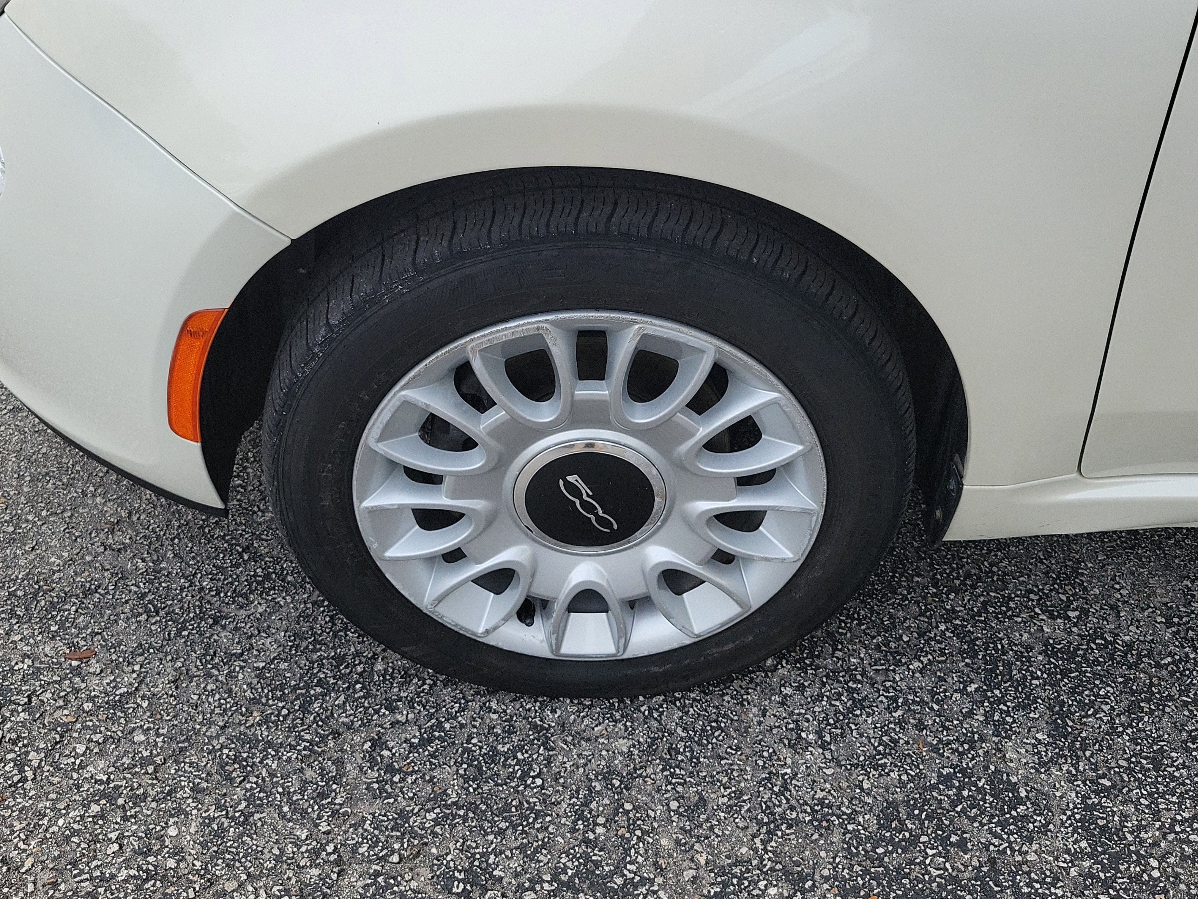 Used 2015 FIAT 500 Lounge w/ Luxury Leather Package image 31