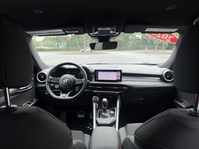 Used 2025 Alfa Romeo Tonale AWD/4WD image 34